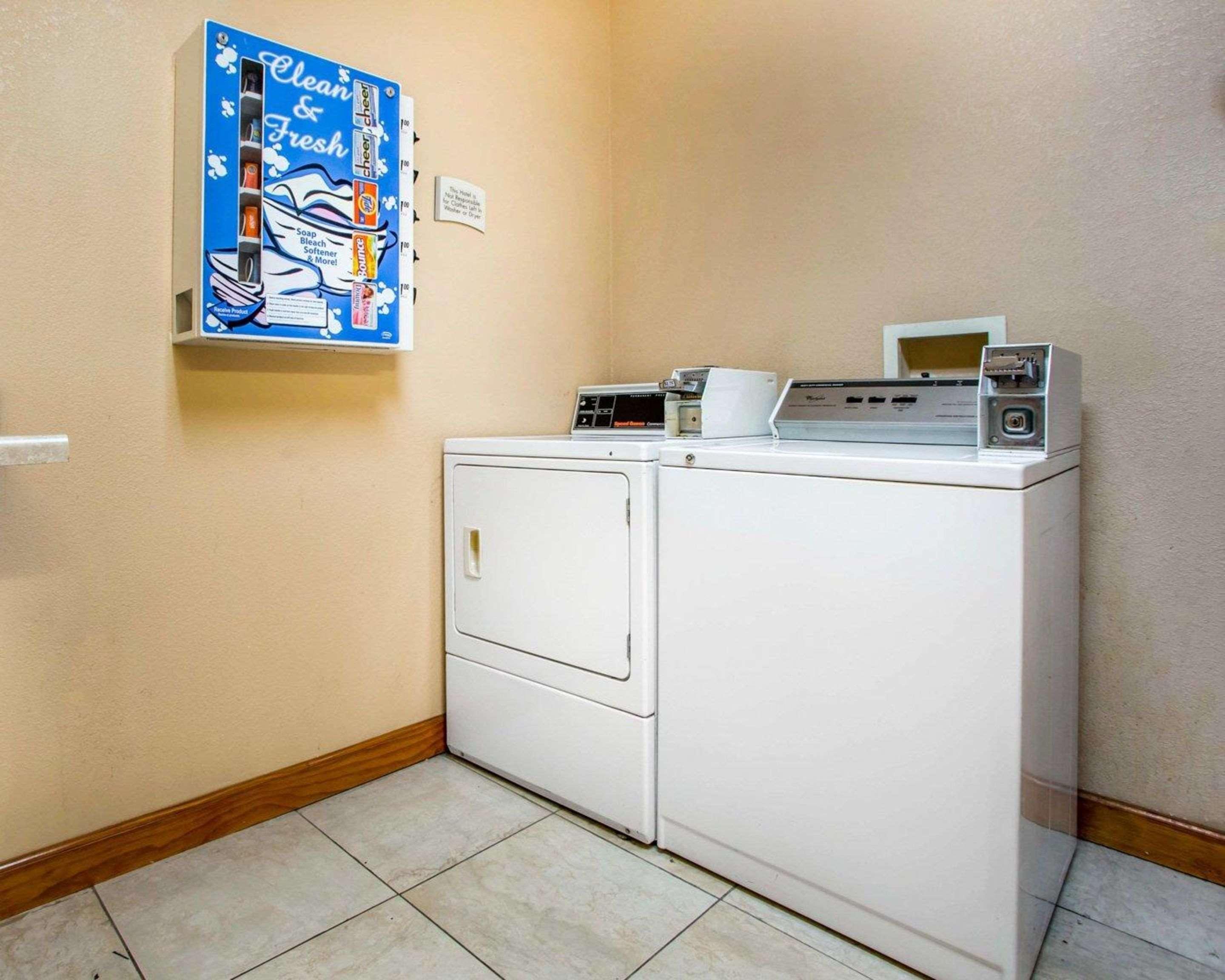Quality Inn & Suites South-Obetz Eksteriør billede