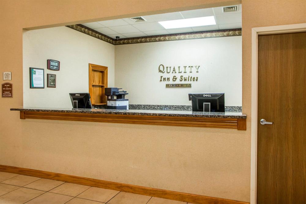 Quality Inn & Suites South-Obetz Eksteriør billede