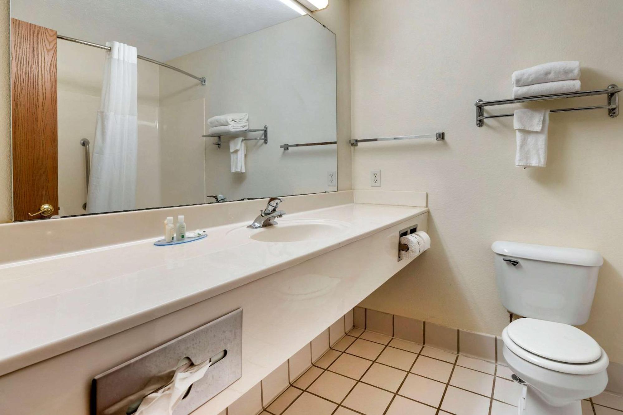 Quality Inn & Suites South-Obetz Eksteriør billede