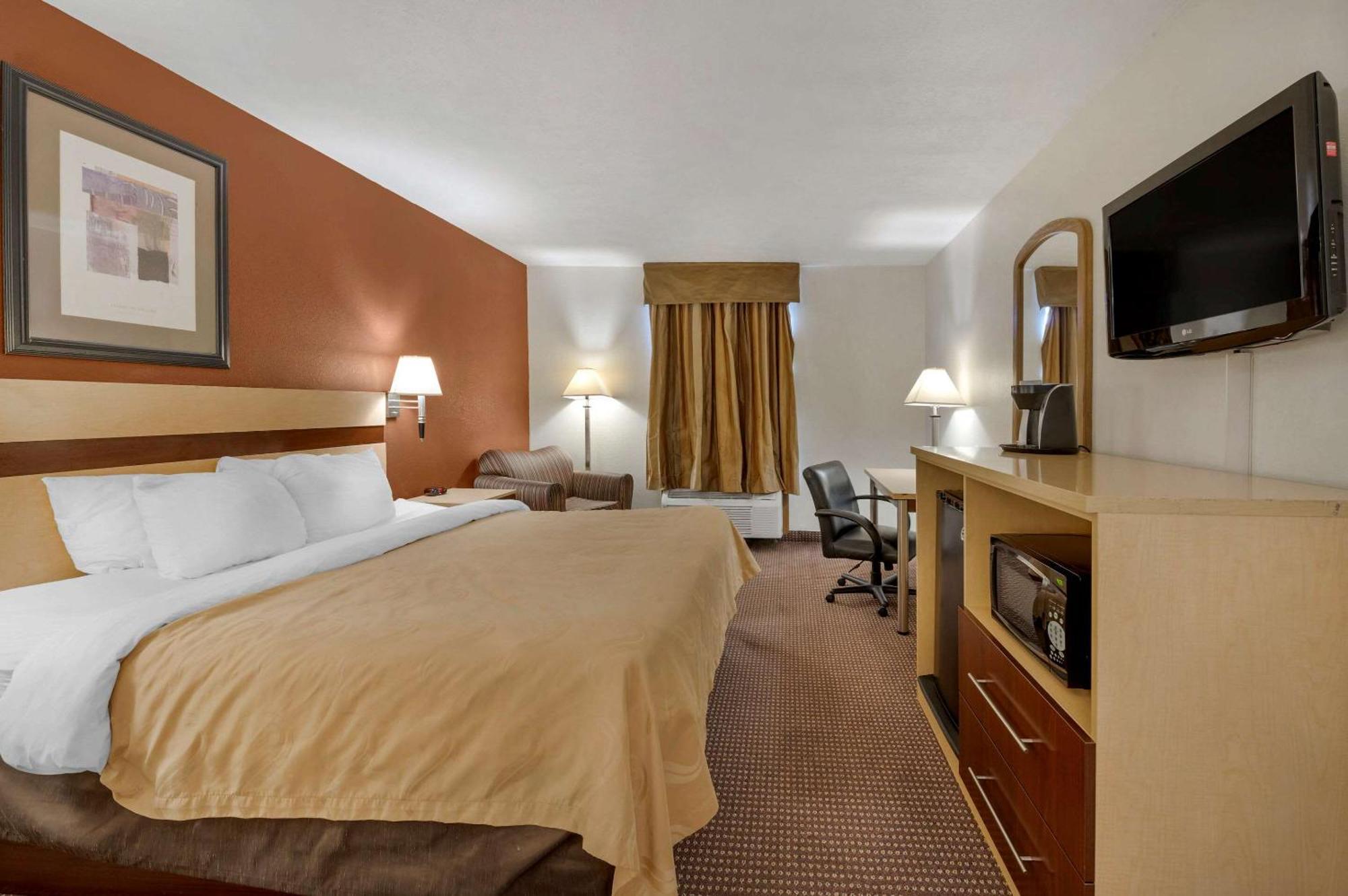 Quality Inn & Suites South-Obetz Eksteriør billede