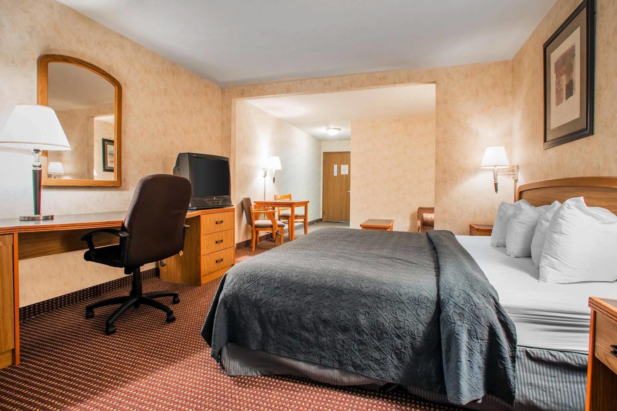 Quality Inn & Suites South-Obetz Eksteriør billede